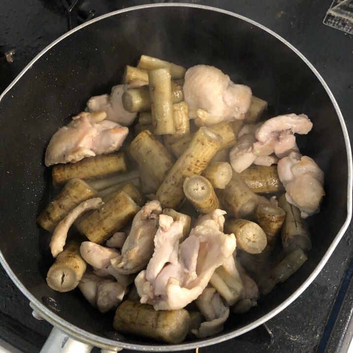 鶏肉ゴボウの煮物